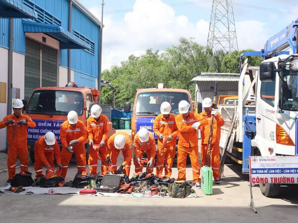 EVNHCMC diễn tập ứng phó thiên tai, bảo đảm cấp điện an toàn liên tục