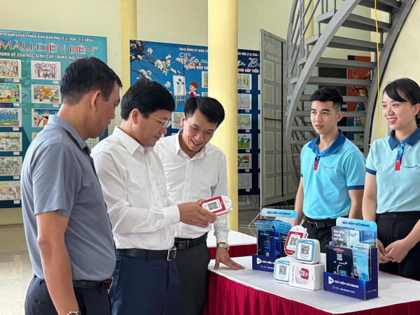 Điện Biên phát động thanh toán không dùng tiền mặt toàn dân