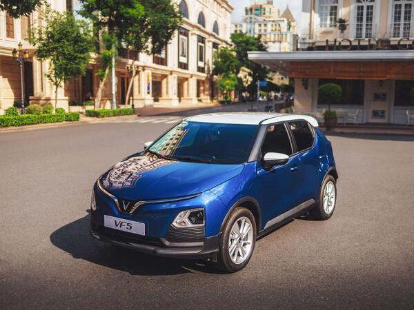 VinFast VF 5 ghi điểm nhờ chi phí bảo dưỡng “nhẹ tênh”, bảo hành tới 7 năm