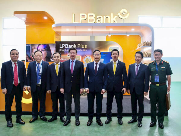 Từ LPBank Plus đến Lộc Phát Shop: LPBank giới thiệu các giải pháp số tại sự kiện Chuyển đổi số ngành Ngân hàng