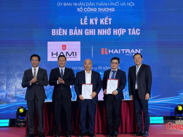 Khai mạc Hội chợ triển lãm quốc tế GREENTECH HANOI 2026