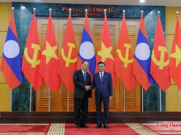 Phấn đấu đưa kim ngạch thương mại Việt Nam - Lào đạt 5 tỷ USD
