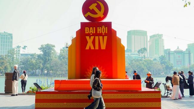 Hà Nội không mưa, sáng sớm có sương mù nhẹ