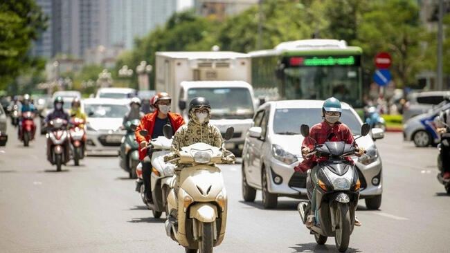 Bắc Bộ và Nam Bộ nắng nóng gay gắt tới khi nào?