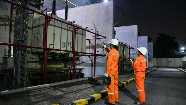 EVNHANOI ứng trực 24/24h bảo đảm cấp điện mùa nắng nóng
