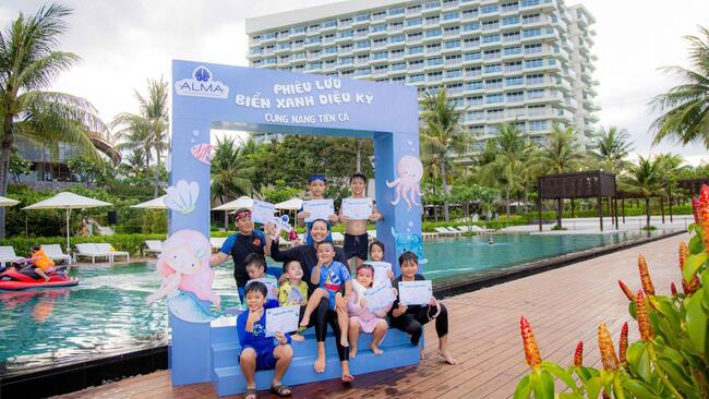 Alma Resort Cam Ranh khởi động kỳ nghỉ hè ý nghĩa cho gia đình với hoạt động kết hợp nhà vô địch bơi quốc gia Ánh Viên