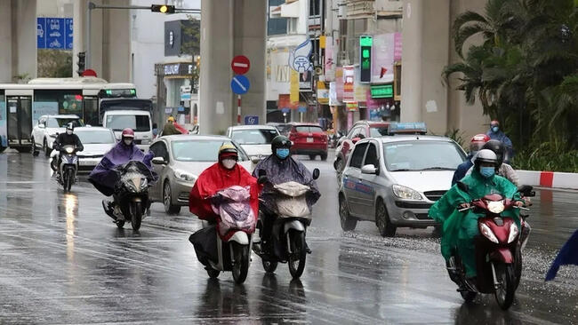 Dự báo thời tiết ngày 13/7: Bắc Bộ ngày nắng, Nam Bộ mưa dông về chiều tối