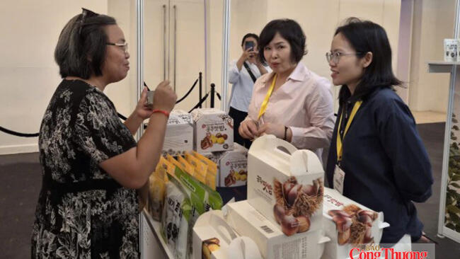 Gần 200 gian hàng tham gia Ngày hội xúc tiến giao thương Hàn - Việt