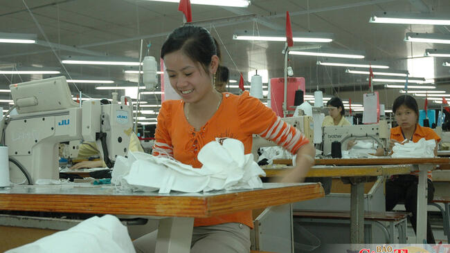 Xuất khẩu dệt may 8 tháng đạt 26,897 tỷ USD