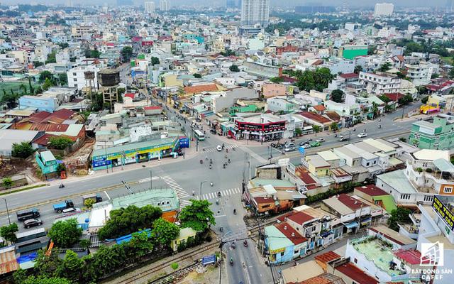 “Cuộc đua” giá bất động sản ở Bình Dương - Ảnh 1. “Cuộc đua” giá bất động sản ở Bình Dương - Ảnh 1.