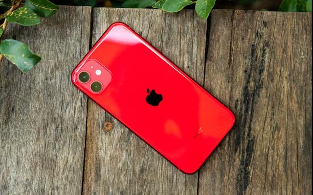 iPhone SE 2022, iPhone 11 đồng loạt lao dốc không phanh xuống dưới 10 triệu đồng, có nên mua vào thời điểm này? - Ảnh 2.