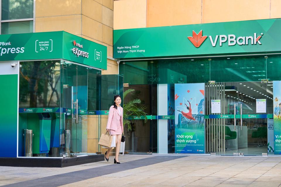 HĐQT VPBank vừa thông qua việc đầu tư mua/nhận chuyển nhượng cổ phần phổ thông tại Công ty cổ phần bảo hiểm OPES từ các cổ đông hiện hữu