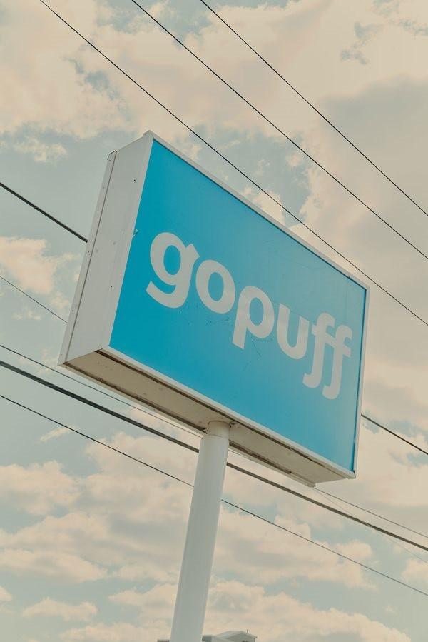 Từng mơ lớn đạt vốn hóa 100 tỷ USD, một startup được SoftBank hậu thuẫn phải trả giá đắt vì niềm tin thống trị mù quáng - Ảnh 2. 600x-1-2-.jpg