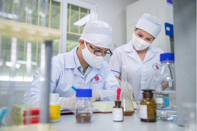 Bí quyết hướng nghiệp cho con của CEO Dược phẩm Tâm Bình - Ảnh 3. Bí quyết hướng nghiệp cho con của CEO Dược phẩm Tâm Bình - Ảnh 3.