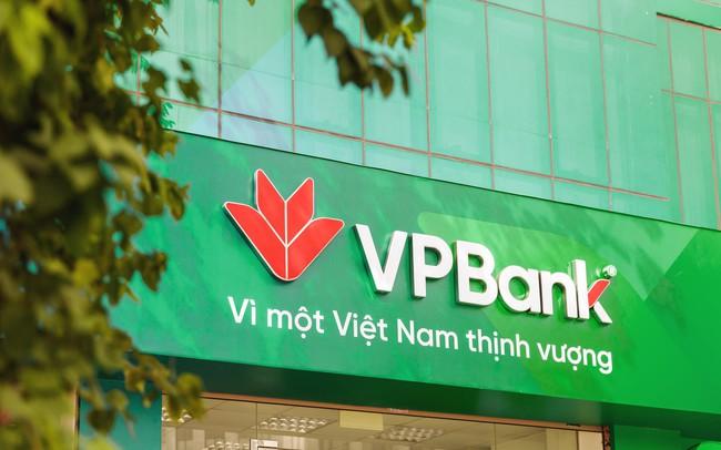 Một Phó Tổng Giám đốc VPBank muốn mua khớp lệnh lượng lớn cổ phiếu VPB