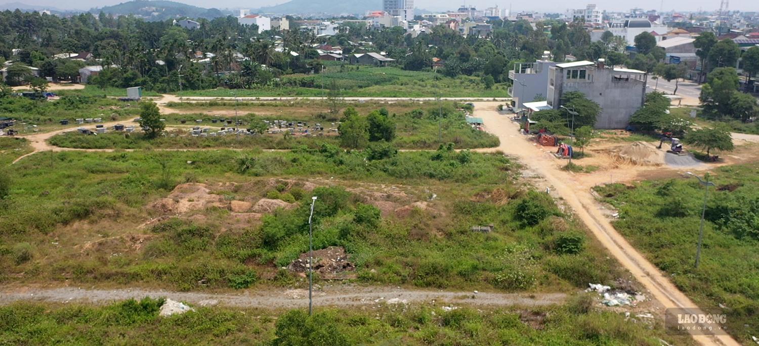 Khuôn viên dự án Chỉnh trang đô thị khu Nam sông Trà Khúc, phường Lê Hồng Phong, TP.Quảng Ngãi. Ảnh: Ngọc Viên