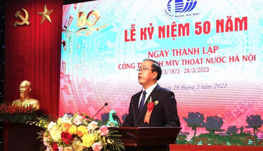 Ông Phan Hoài Minh - Tổng Giám đốc Công ty TNHH MTV Thoát nước Hà Nội phát biểu tại lễ kỷ niệm