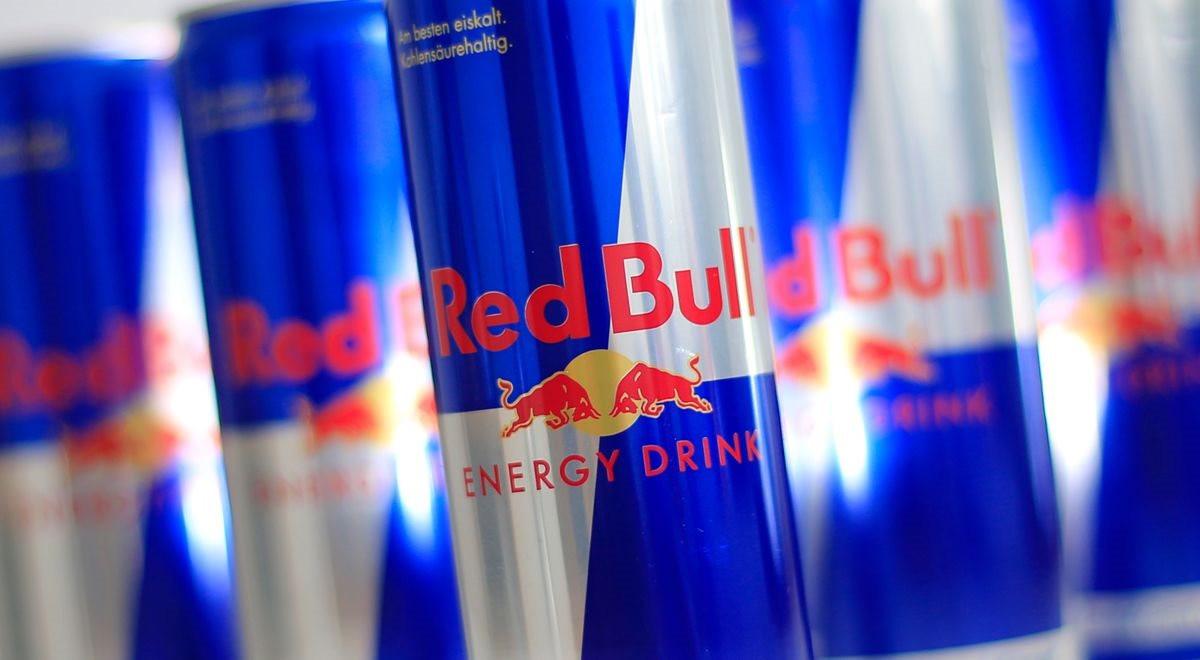 Bí mật đen tối của gia tộc Redbull: Ông nội tay trắng thành tỷ phú, cháu đích tôn ăn chơi sa đọa, được mệnh danh là 'người thừa kế không thể đụng đến' ở Thái Lan - Ảnh 1. Bí mật đen tối của gia tộc Redbull: Ông nội tay trắng thành tỷ phú, cháu đích tôn ăn chơi sa đọa, được mệnh danh là 'người thừa kế không thể đụng đến' ở Thái Lan - Ảnh 1.