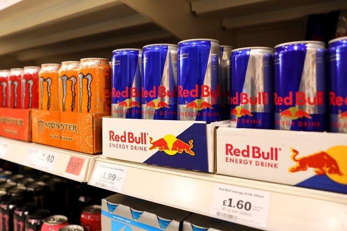 Bí mật đen tối của gia tộc Redbull: Ông nội tay trắng thành tỷ phú, cháu đích tôn ăn chơi sa đọa, được mệnh danh là 'người thừa kế không thể đụng đến' ở Thái Lan - Ảnh 4. Bí mật đen tối của gia tộc Redbull: Ông nội tay trắng thành tỷ phú, cháu đích tôn ăn chơi sa đọa, được mệnh danh là 'người thừa kế không thể đụng đến' ở Thái Lan - Ảnh 4.