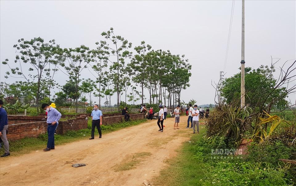 Tháng 3.2020, thông tin dự án của 1 tập đoàn lớn sắp được xây dựng khiến giá đất Thạch Thất, Hà Nội tăng vọt. Ảnh: Phan Anh