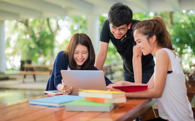 Chọn đúng thẻ tín dụng như có thêm người bạn tốt Chọn đúng thẻ tín dụng như có thêm người bạn tốt