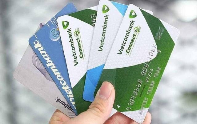 Vietcombank nói gì về quyết định điều chỉnh tăng phí dịch vụ thẻ ngân hàng từ ngày 1/7 ?