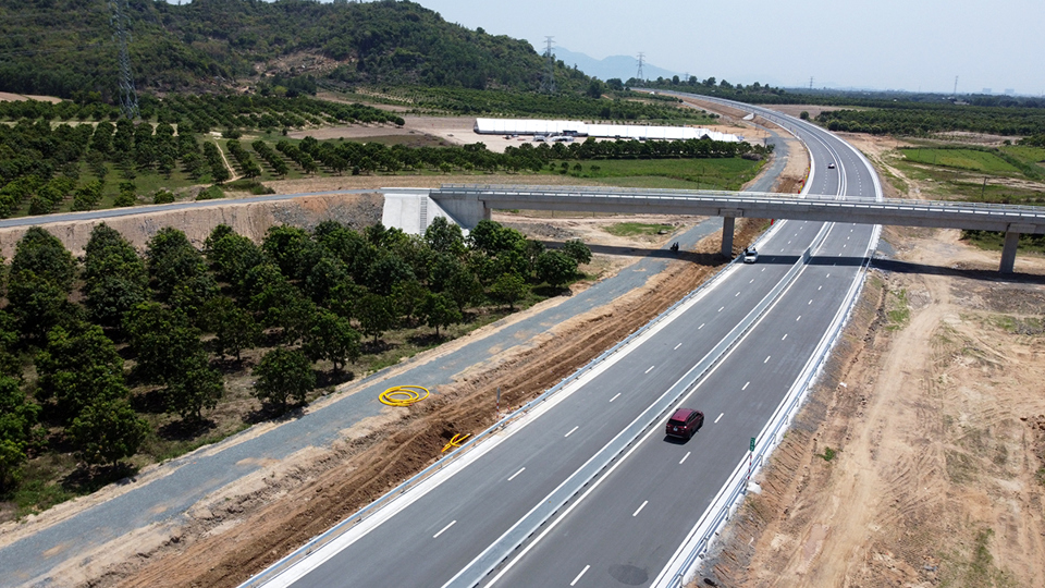 Các cao tốc đi vào vận hành tạo động lực phát triển kinh tế xã hội tại Khánh Hòa. Ảnh: Trung Nhân.