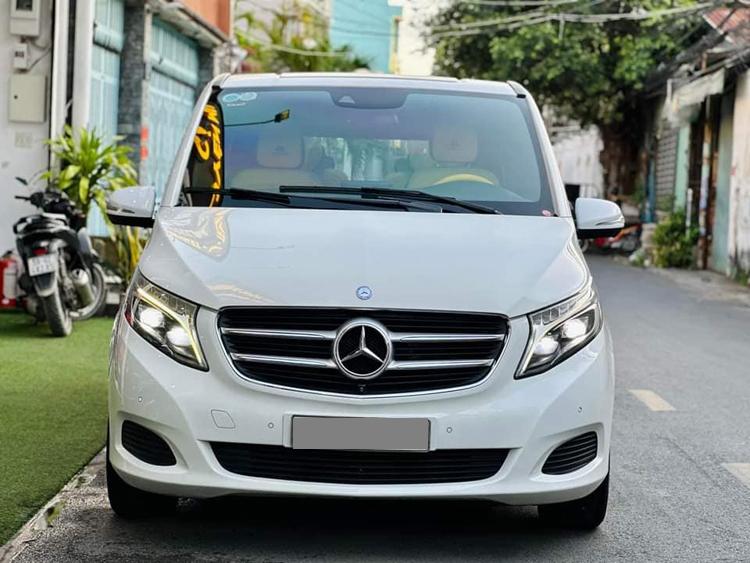 Chiếc minivan Mercedes này được chủ cũ độ khoang thương gia hết gần 300 triệu nhưng bán lại chỉ hơn 1,2 tỷ, rẻ hơn nửa giá xe mới - Ảnh 1.