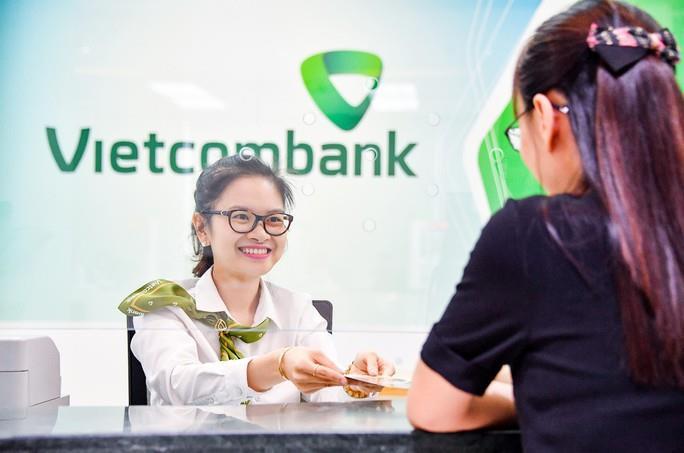 Hành trình trở thành doanh nghiệp 500.000 tỷ đồng của Vietcombank: Mất hơn 3.500 phiên giao dịch, bất ngờ số phiên giảm giá còn nhiều hơn số phiên tăng - Ảnh 1.