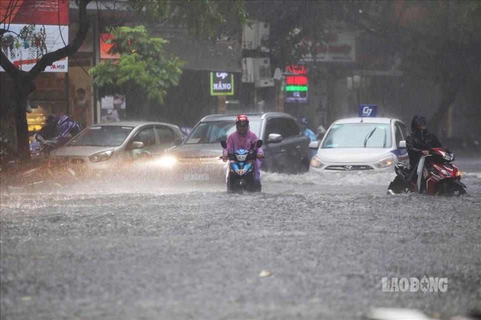 Dự báo thời tiết hôm nay 20.7: Xuất hiện mưa dông khắp cả nước