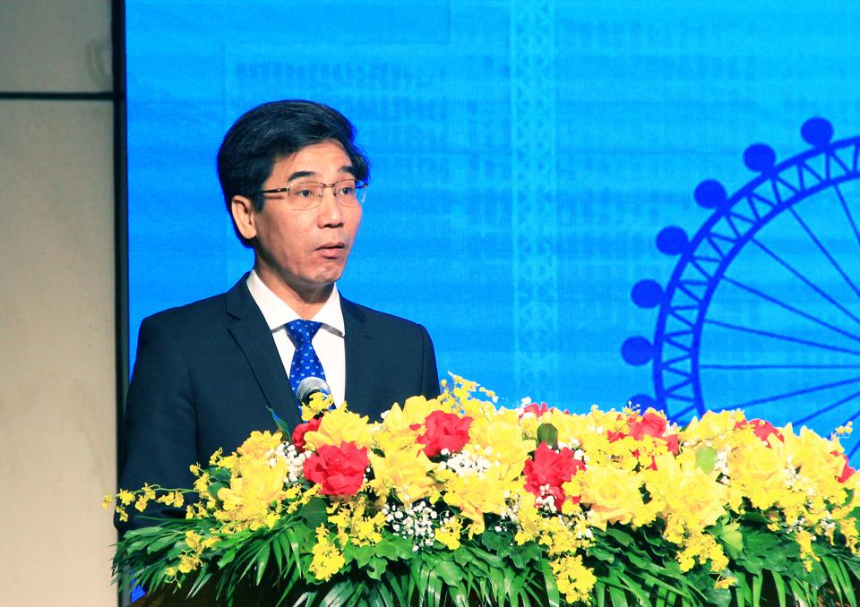 Phó Chủ tịch UBND TP Đà Nẵng Trần Chí Cường phát biểu khai mạc SURF 2023. Ảnh: Quang Hải
