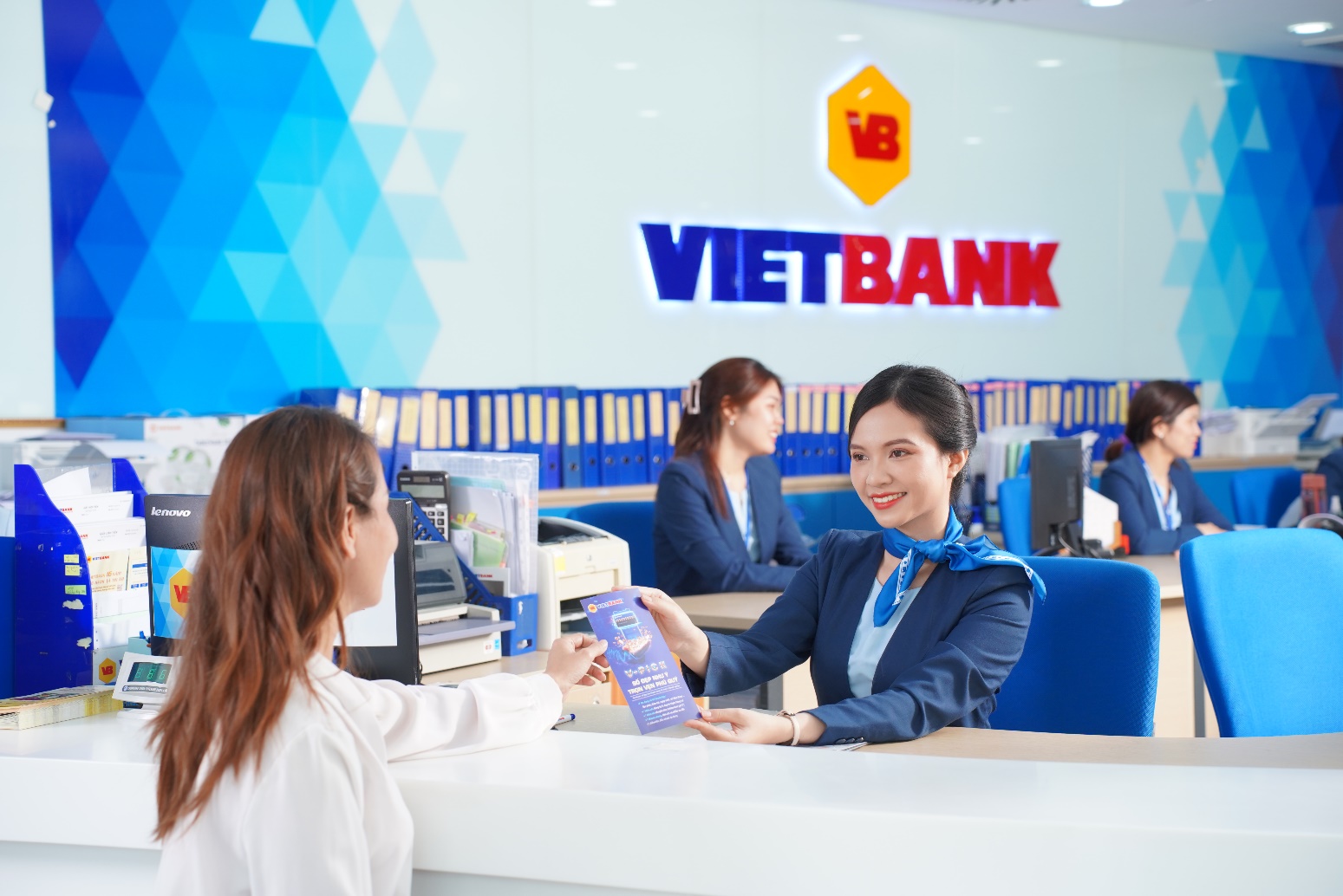 Vietbank và hành trình xây dựng Thương hiệu mạnh - Phát triển bền vững - Ảnh 2.