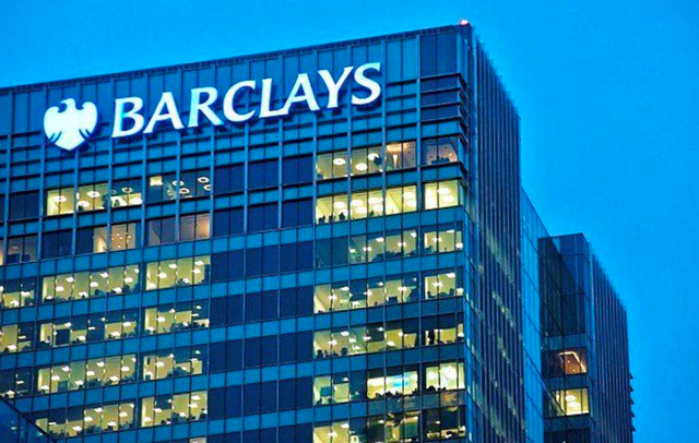 Ngân hàng Barclays báo cáo lợi nhuận khả quan, nhưng cảnh báo sẽ sớm cắt giảm chi phí