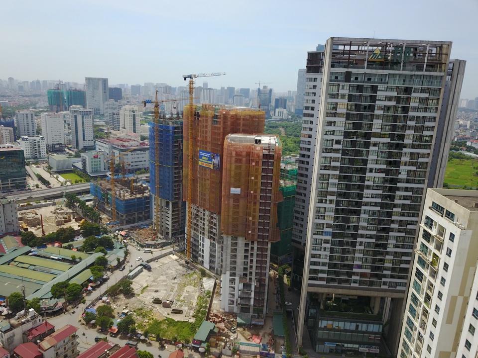 Thị trường bất động sản Hà Nội ghi nhận những tín hiệu phục hồi tích cực trong thời gian qua. Ảnh: Phạm Hùng 