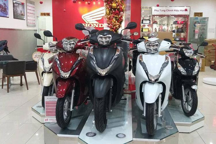 Giá xe máy tiếp tục dò đáy mới, Honda SH, Air Blade rẻ chưa từng có, Winner X thấp hơn mức đề xuất 16 triệu đồng - Ảnh 1.