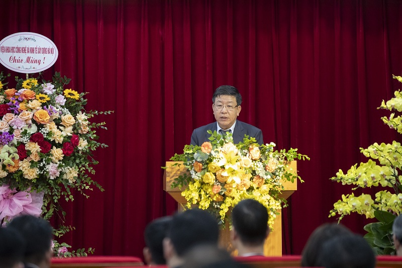 Phó Chủ tịch UBND TP Hà Nội Dương Đức Tuấn đề nghị Sở Xây dựng tổ chức thực hiện quyết liệt các giải pháp để hoàn thành chỉ tiêu kế hoạch kinh tế - xã hội, những nhiệm vụ được TP giao.