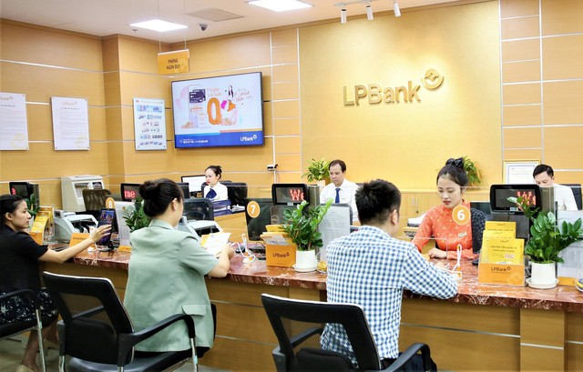 Lãi suất ngân hàng LPBank mới nhất tháng 1/2024: Mức cao nhất dành cho tiền gửi online từ 24 tháng trở lên - Ảnh 1.