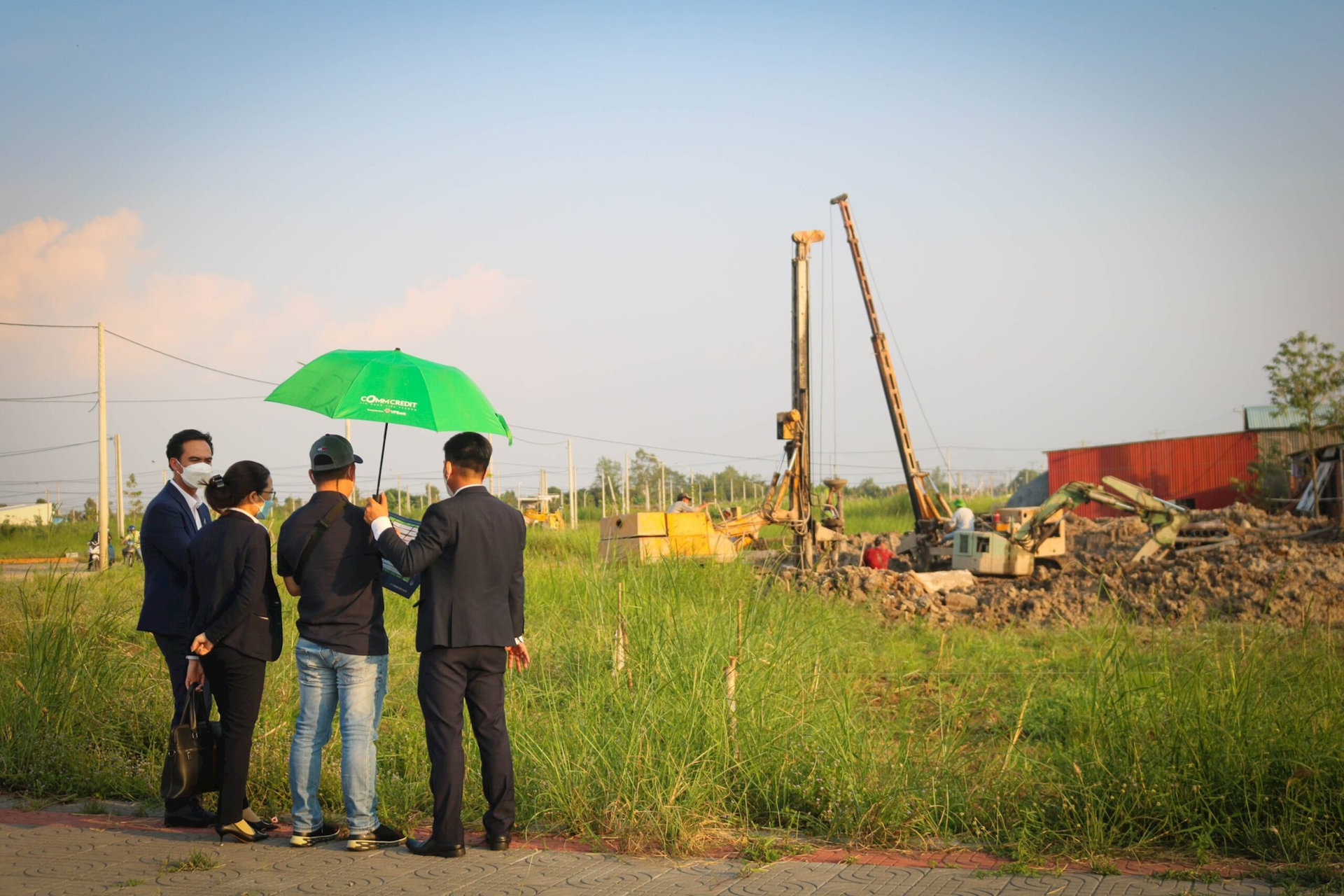 Nhà đầu tư “tay to” quay lại thị trường địa ốc sau Tết - Ảnh 1.