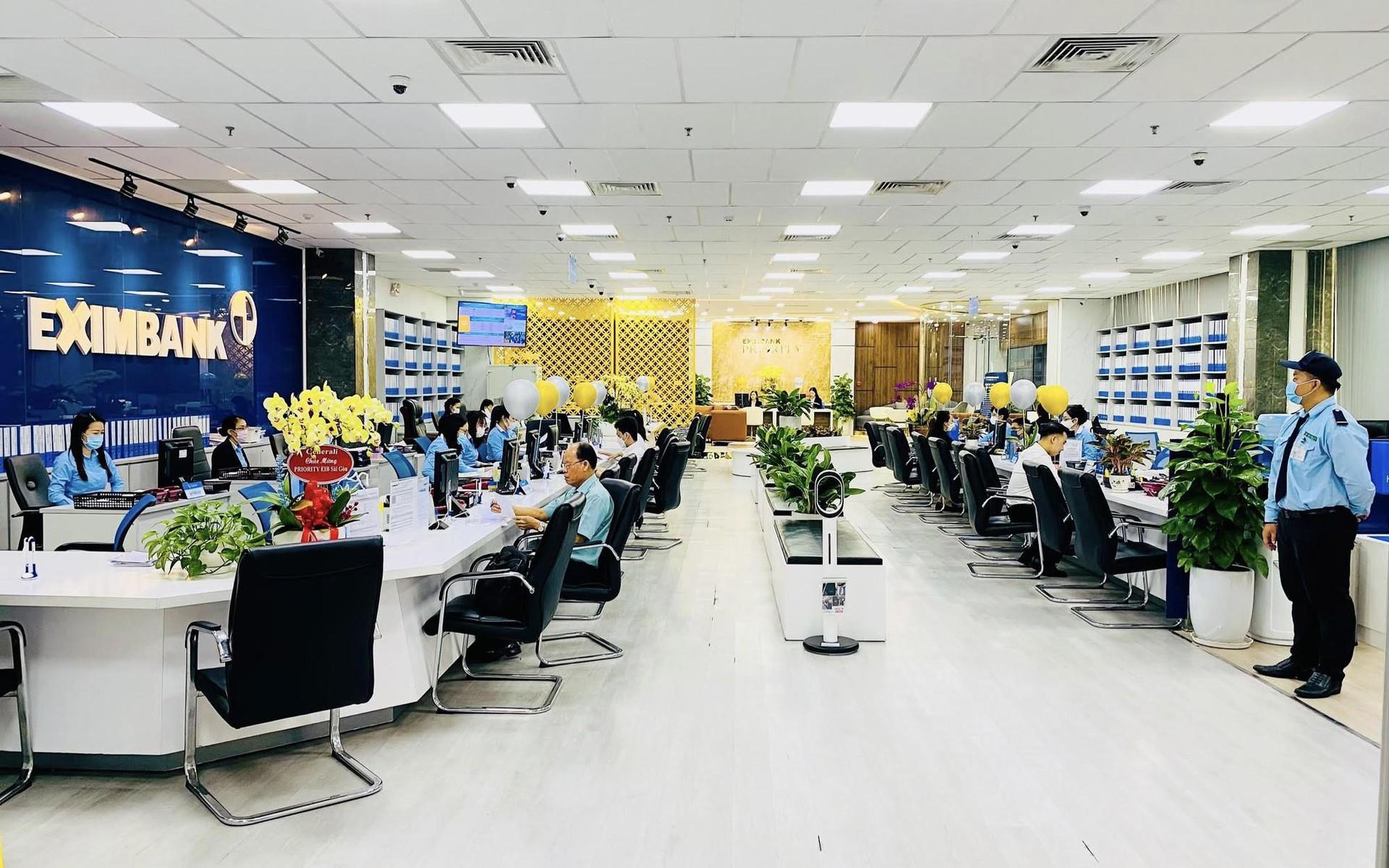 Vụ vay thẻ tín dụng 8,5 triệu, 10 năm sau mang nợ gần 9 tỷ đồng: Ngân hàng Eximbank lên tiếng - Ảnh 1.