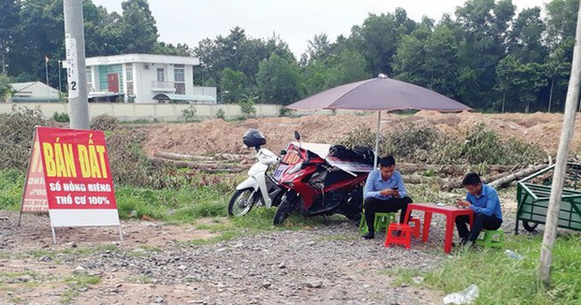 Đến lượt đất nền bước vào chu kỳ mới