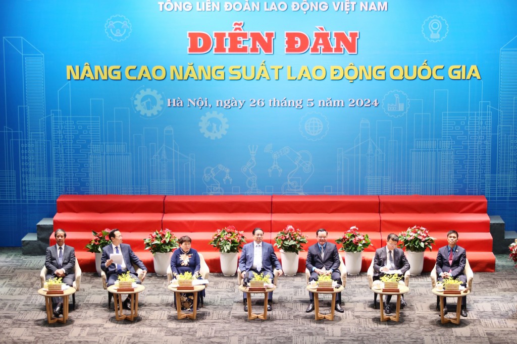 Khai mạc diễn đàn