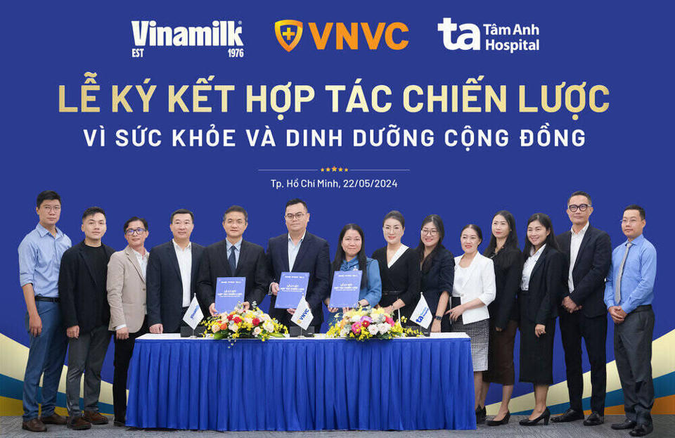 Lễ ký kết hợp tác chiến lược giữa Vinamilk, BVĐK Tâm Anh và VNVC. Ảnh: Vinamilk