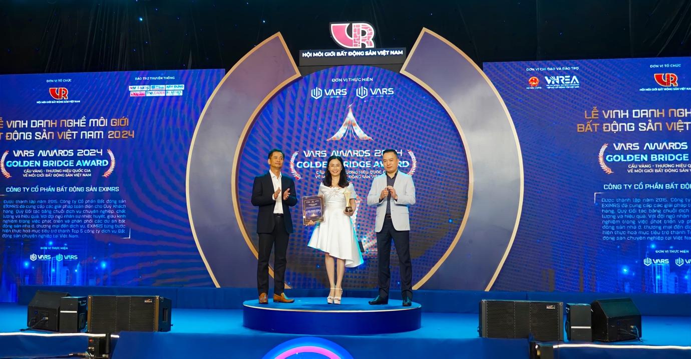 EximRS vinh dự nhận giải thưởng “Cầu Vàng” -VARS AWARD 2024- Ảnh 1.