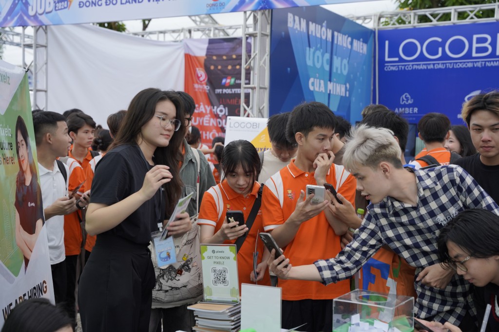 “Săn” việc cùng sinh viên FPT Polytechnic tại ngày hội “Job Fair 2024”