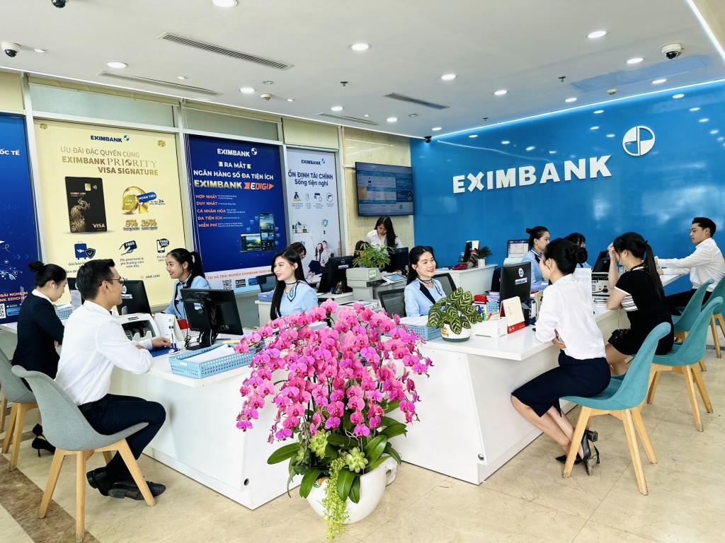 Với gói chuyển tiền quốc tế Efee của Eximbank, khách hàng sẽ nhận được ưu đãi  lên đến 90% phí chuyển tiền nước ngoài