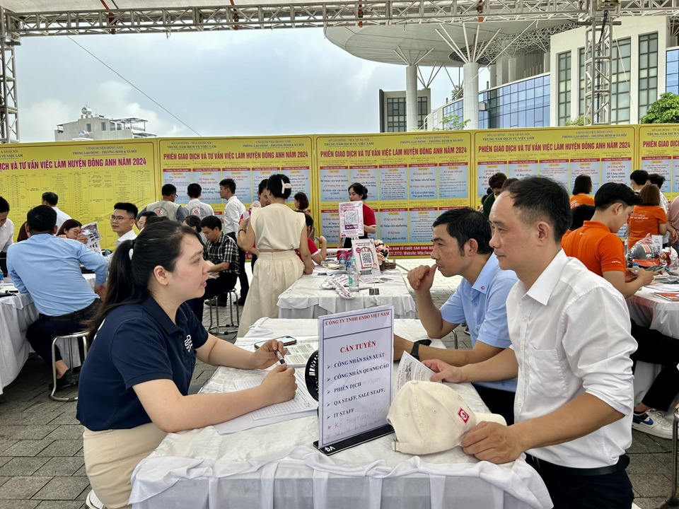 Nhiều doanh nghiệp gặp khó khăn khi tuyển dụng lao động có tay nghề, qua đào tạo. Ảnh minh họa: Trần Oanh.