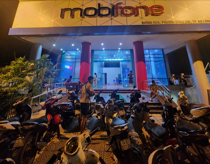 MobiFone nỗ lực hỗ trợ người dân sau bão Yagi - Ảnh 1