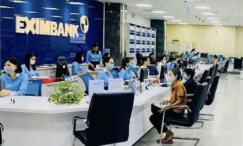 Loạt ngân hàng 'rộn ràng' chia cổ tức: Cổ đông Eximbank sắp nhận tiền mặt lần đầu tiên sau 10 năm, TPBank chia 20% bằng cổ phiếu- Ảnh 1.