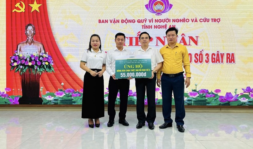 Công ty cổ phần Bia Hà Nội - Nghệ An ủng hộ đồng bào thông qua Ủy ban Mặt trận tổ quốc Việt Nam - tỉnh Nghệ An.