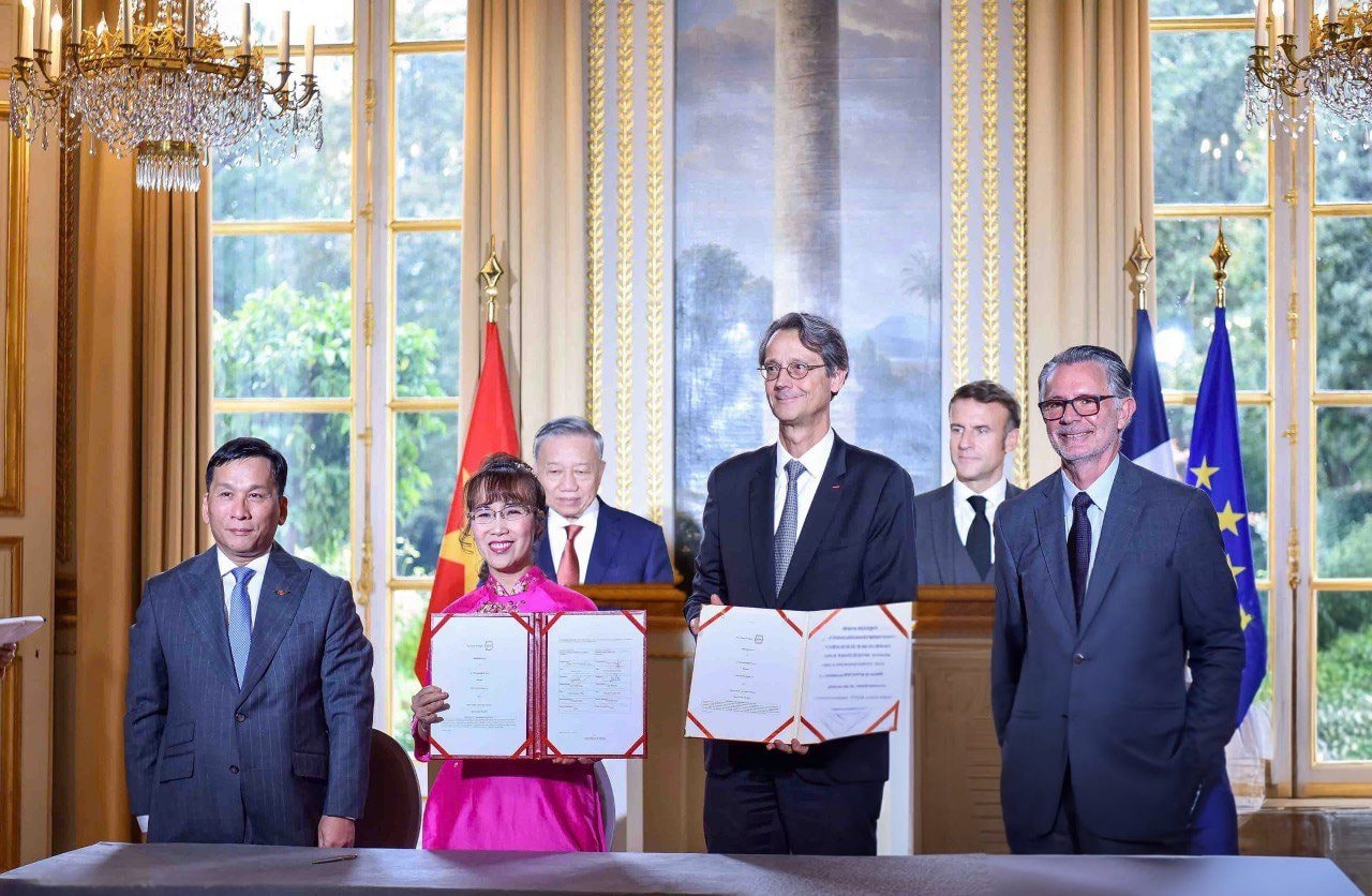 Vietjet và CFM International ký kết thỏa thuận cung cấp hơn 400 động cơ LEAP-1B giúp tiết kiệm nhiên liệu, tổng giá trị 8 tỷ USD- Ảnh 1. Vietjet và CFM International ký kết thỏa thuận cung cấp hơn 400 động cơ LEAP-1B giúp tiết kiệm nhiên liệu, tổng giá trị 8 tỷ USD- Ảnh 1.